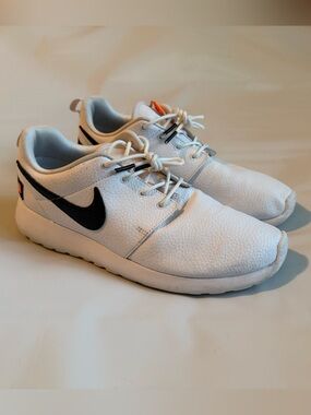 Nike Women’s Roshe One Premium  JDI “Just Do It” Size 9 White/Orange Leather